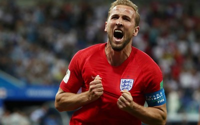 101博体育评论-塔雷米点球稳稳命中上角